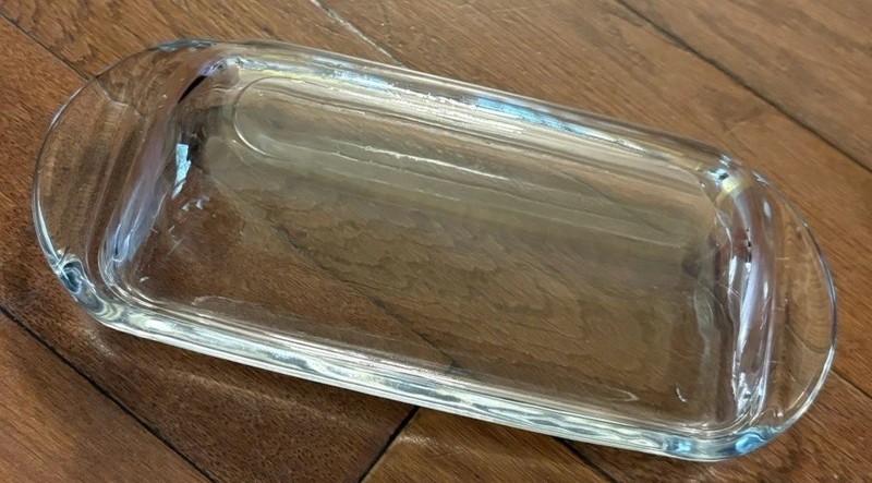 Clear Glass Rectangle Covered Dish w/ Lid Included, Glossy Finish 7x4x3 in