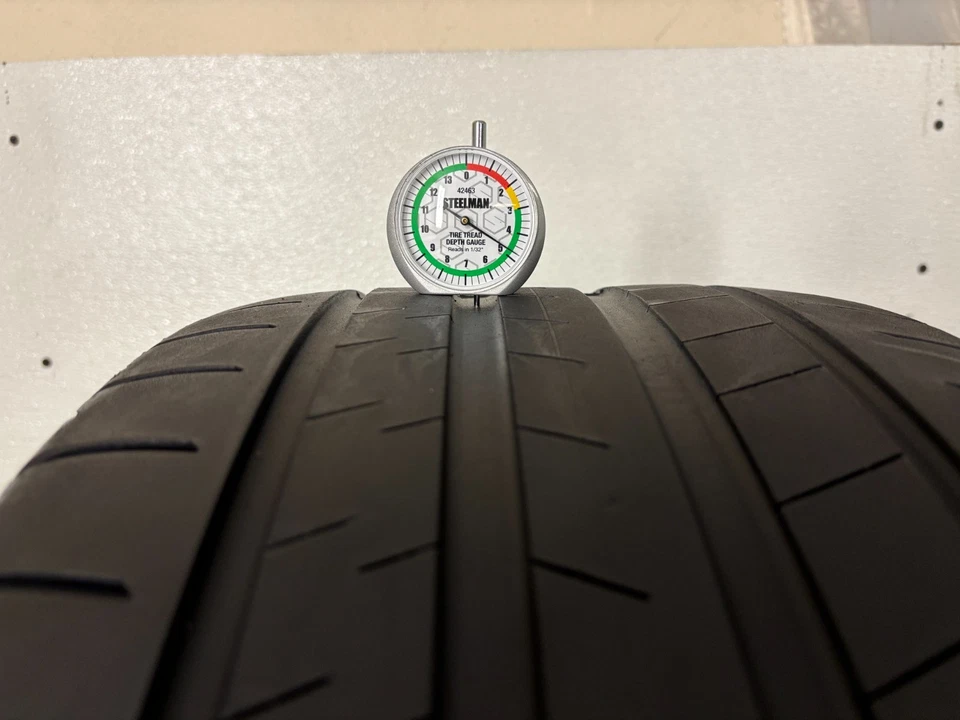 1 pneu 275 35 21 Bridgestone Alenza 001 Run Flat (4.80/32 = 53% banda de rodagem esquerda) - Imagem 3 de 4