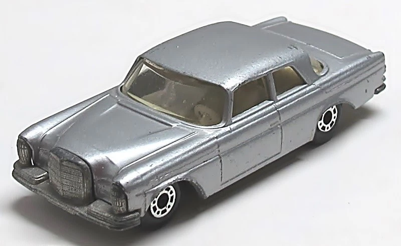 Matchbox Superfast - Mercedes 300 SE - silber
