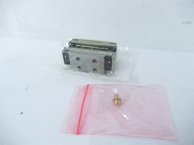 245908 New-No Box; THK HSR15YR Linear Block 28mmH 33.5W56.5L