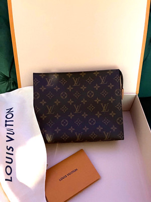 Louis Vuitton Authentic handbag Monogram Canvas Pouch