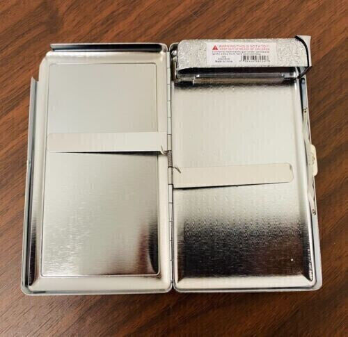Chill Em1 100's Size Cigarette Case with Built in Lighter Metal Wallet - Picture 3 of 8