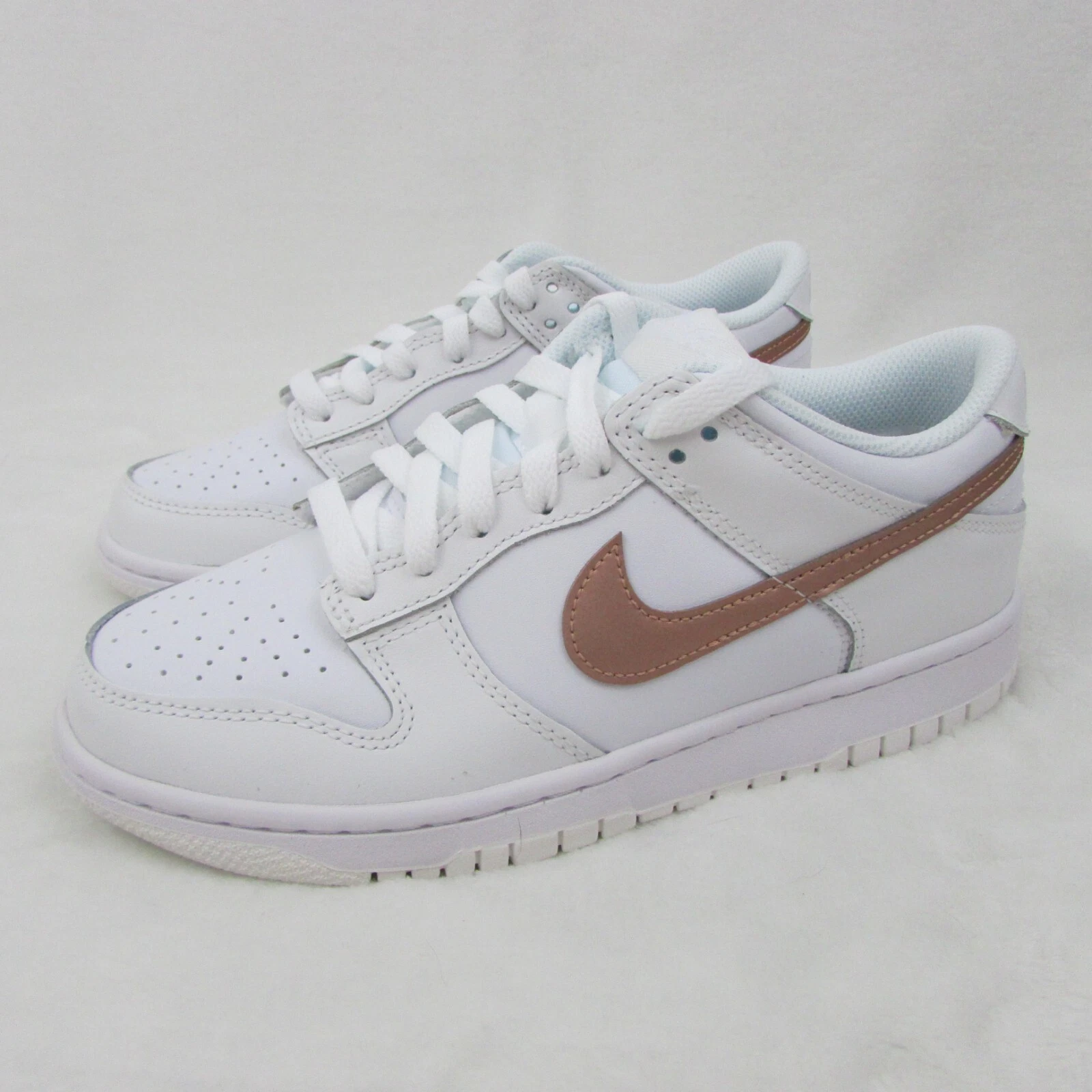 Scarpe da donna Nike Dunk Low bianche rosa metallizzate taglia 6y DH9765 100