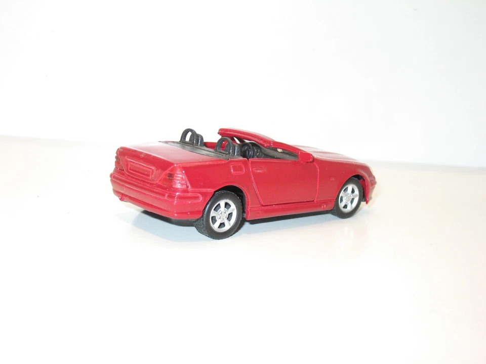 Maisto 1:3 5 Metallo, Macchina Cabrio Mercedes SLK Porte Con - Immagine 2 di 2