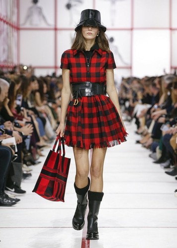 Dior Herbst/Winter 2019 Runway kariertes Kleid