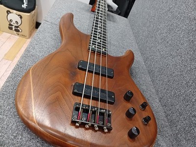 MOON MBC-4 electric bass
