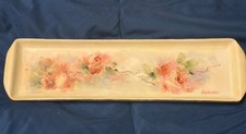 Vintage handbemalt Porzellan Kommode Tablett Rosenmotiv signiert Heikkinen 12" x 3.