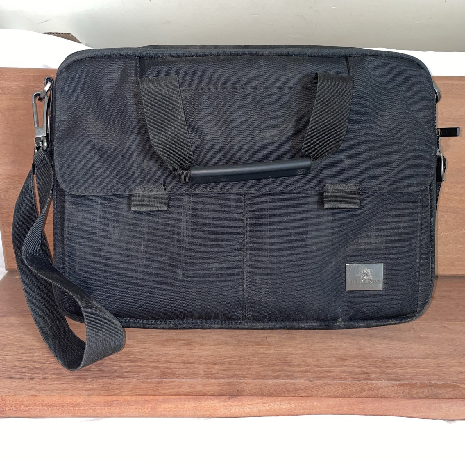 Victorinox/Swiss Army 17&rdquo; Travel Shoulder Bag/Briefcase/La