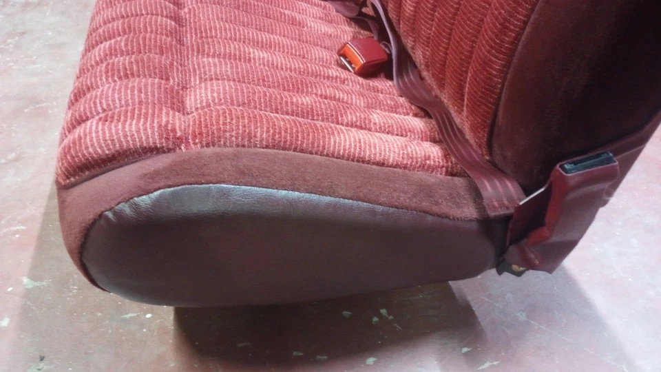 Chevy GMC Suburban Yukon 1992-1994 tercera fila de asientos traseros Foto 4 de 4