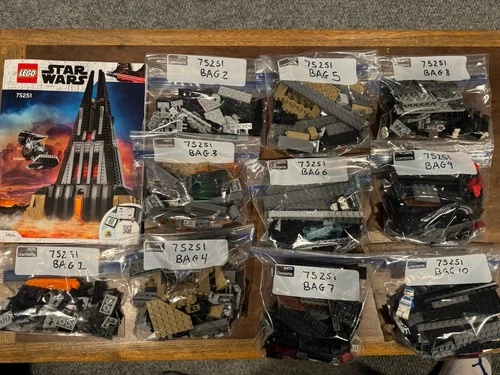 LEGO Star Wars: Darth Vader's Castle (75251)