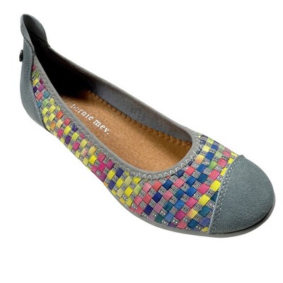 NIB Bernie Mev Bella Me Multicolor Woven Ballet Flats Comfort Shoes Sz 39 US 8