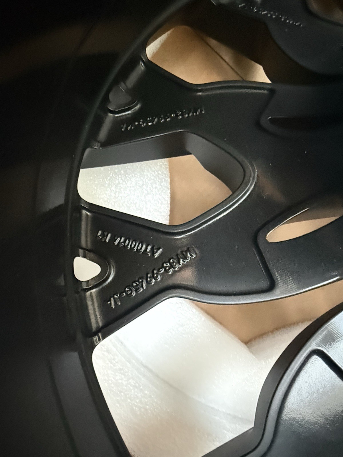 Aston Martin DBX Wheel