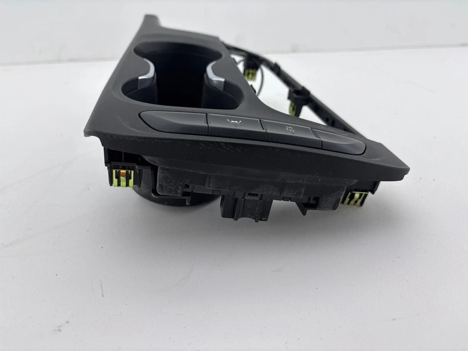 Consola central de piso Buick Envista 2024-2025 portavasos panel de ajuste OEM 42733654 Foto 4 de 4