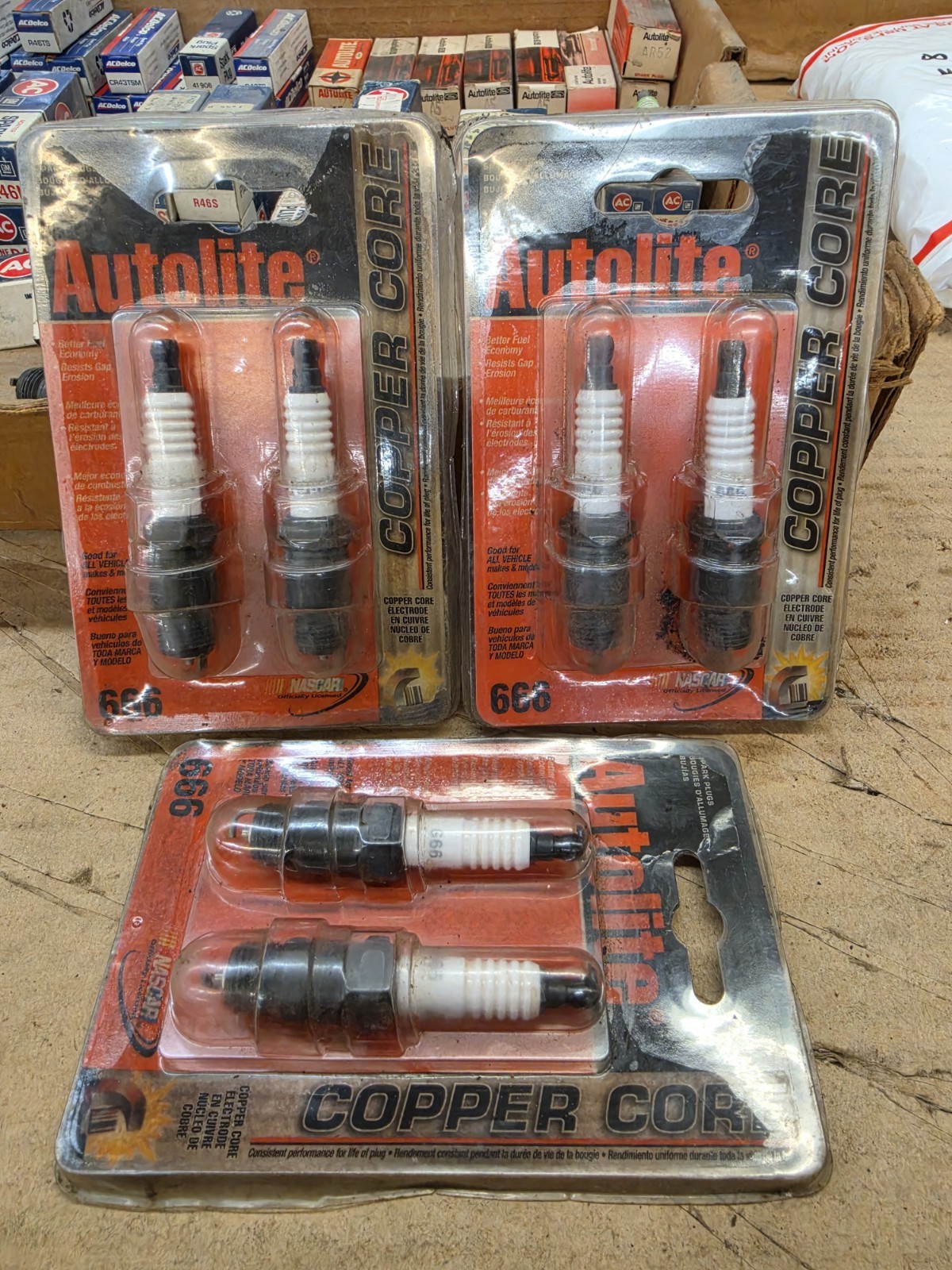AUTOLITE  666 Automotive Copper Core Spark Plugs. NOS LOT OF 6 IN PACKAGES.