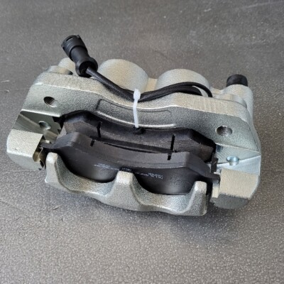 Bremssattel Multicar M26 kplt. mit Bremsbelägen Bremssteine links Bremse NEU