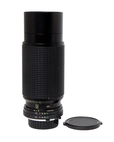 Minolta AF Zoom 75 300mm F4 5 6 Lens Japan with Accessories Tested