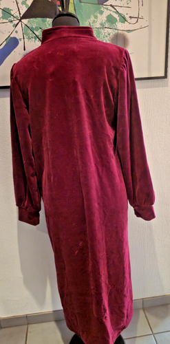 Morgenmantel Hausmantel Nickyplüsch 36 weinrot 36 mit Stickerei Relax Bademantel - Bild 3 von 4