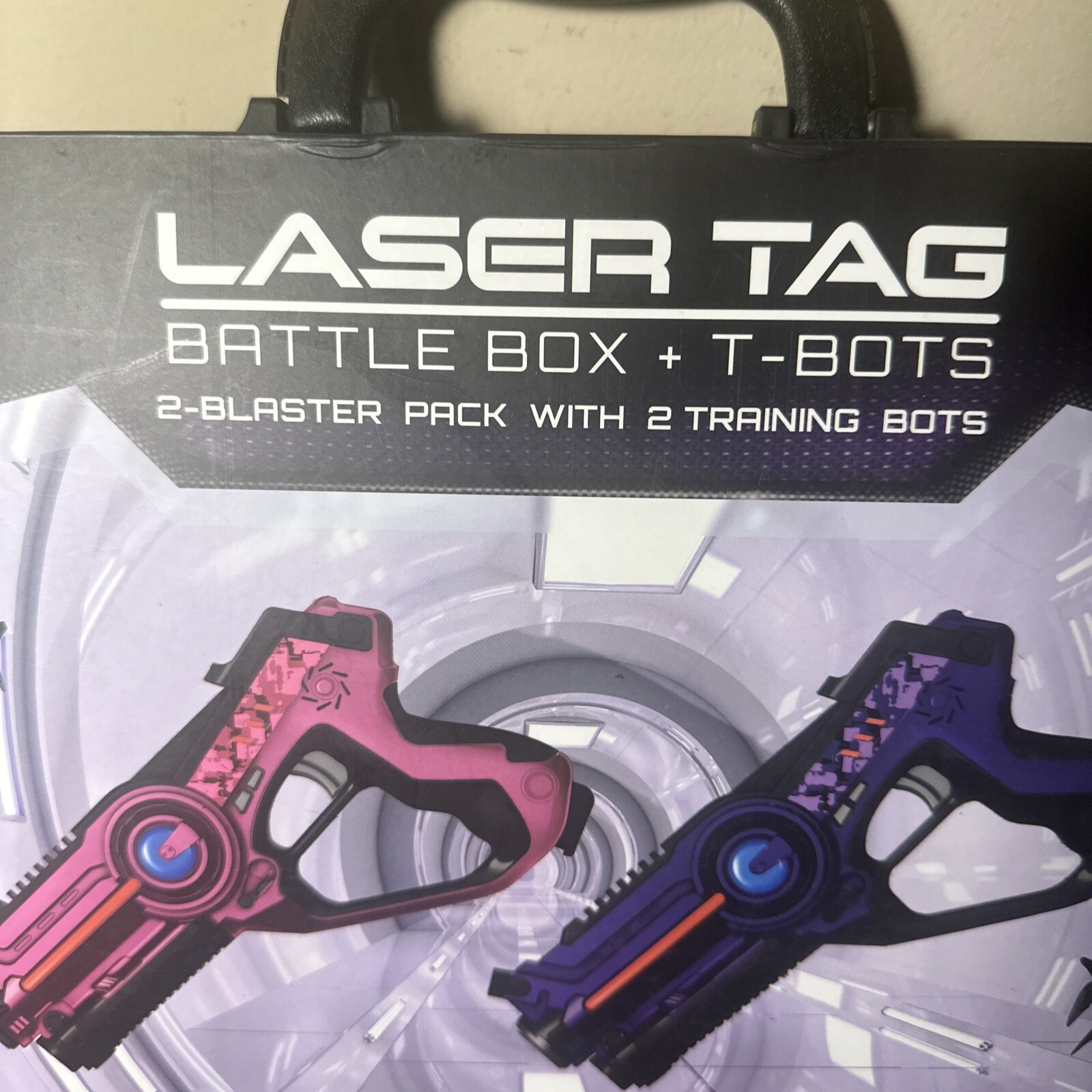 Laser Tag Battle Box + T-Bots: 2 blasters + 2 training Bot USA Toyz