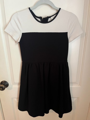 Kate Spade cremefarbenes und schwarzes Kurzarmkleid mit Reißverschluss – Mädchengröße 12 – gebraucht, in einwandfreiem Zustand - Bild 1 von 3