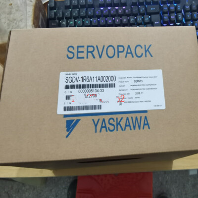 1PC New Yaskawa SGDV-1R6A11A002000 Servo Drive In Box Expedited Shipping