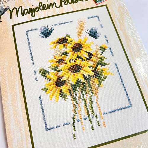 Marjolein Bastin Lanarte Leisure Arts SUMMER BOUQUET Counted Cross Stitch KIT - Picture 3 of 5