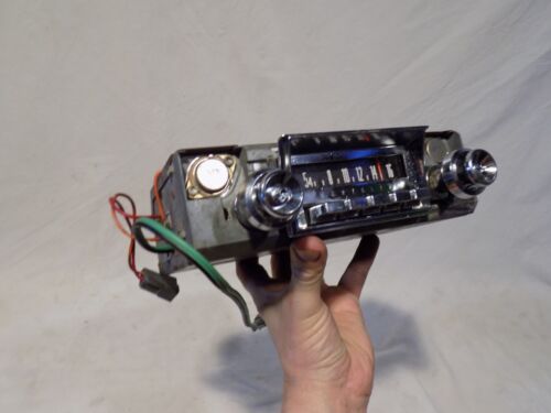 1965-66 CHRYSLER 300 AM RADIO NEWPORT NEW YORKER PLYMOUTH FURY DODGE MONACO 1966 - Picture 2 of 10