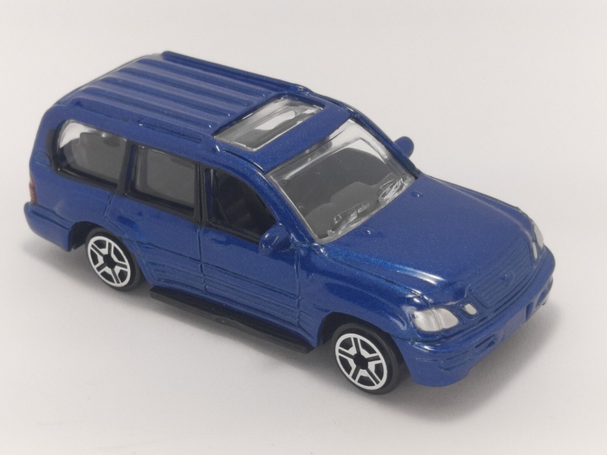 1998-2002 Toyota Land Cruiser J90 Collectible 1/64 Scale Diecast
