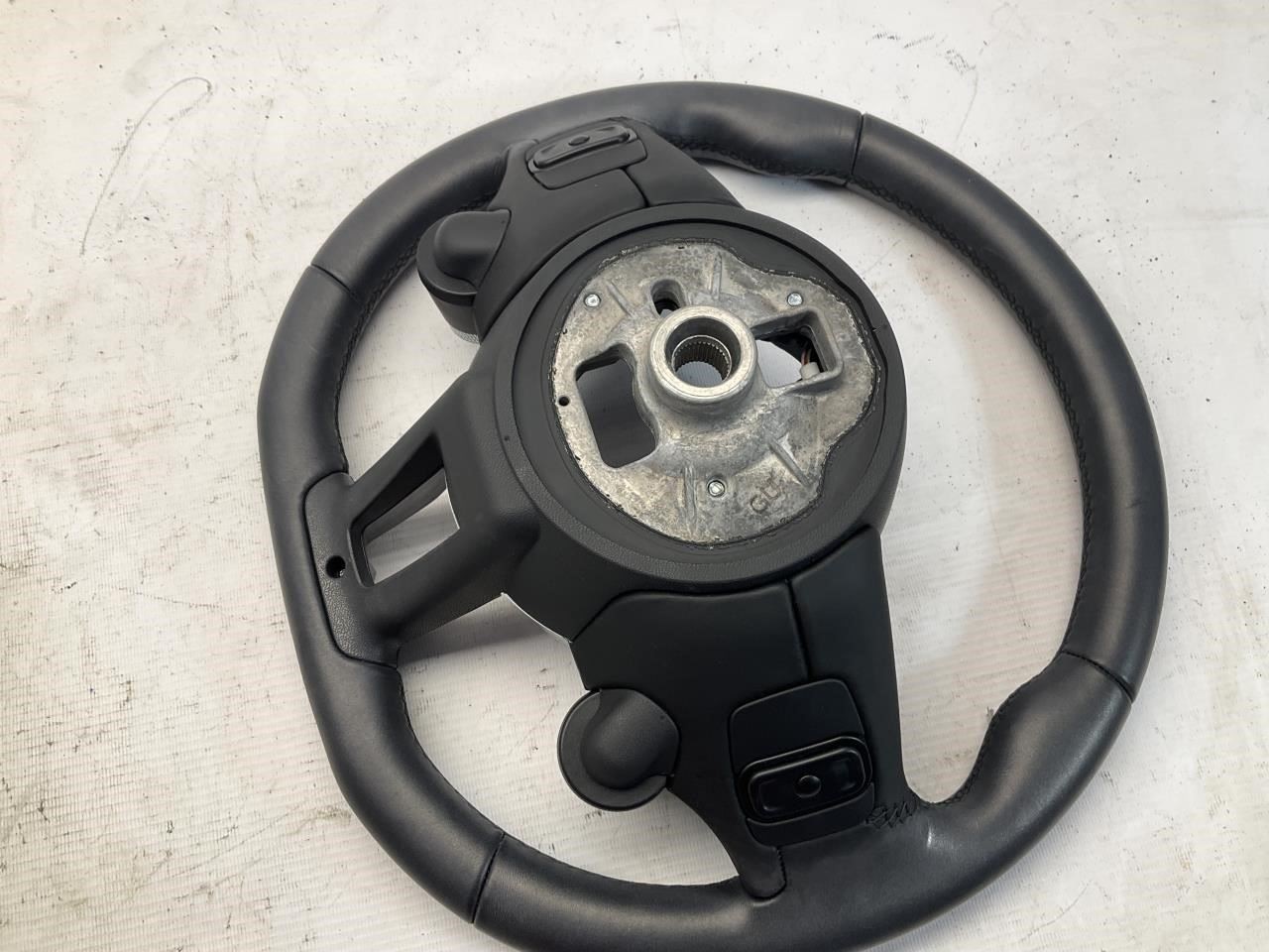 23-24 Maserati Grecale Steering Wheel w/ Control Switch Q