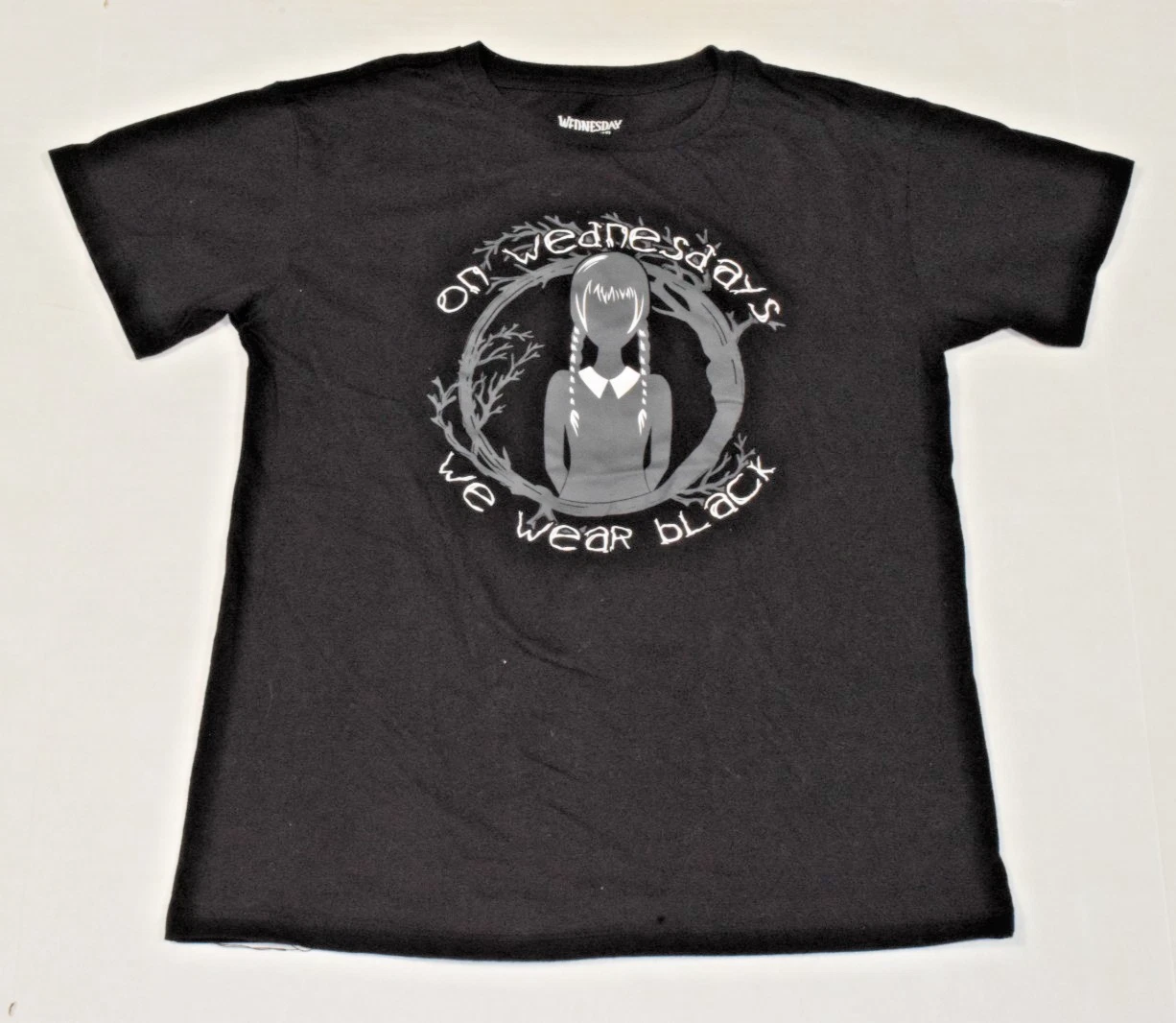 Girls T-Shirt Wednesday Mad Engine 2024 Size L Wednesdays We Wear Black