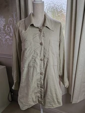 Ladies H&M Beige Shacket Size large  Oversized lightly padded 
