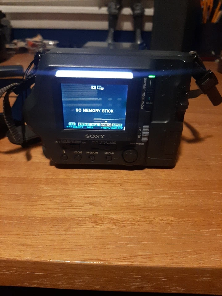 Sony FD Mavica Digital Camera MVC-FD200 Tested And Works No Battery  - Image 2 of 3