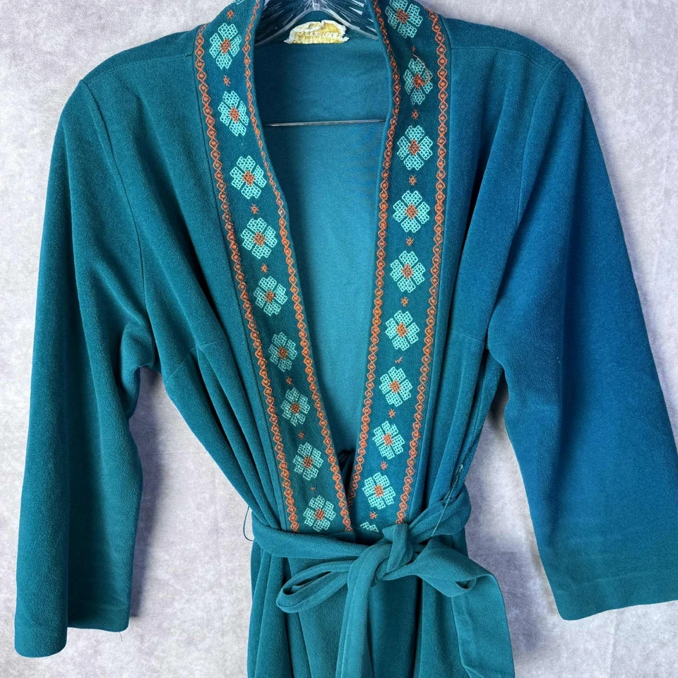 Bata de mujer JC Penny Loundgewear vintage con cinturón pequeña Foto 2 de 4