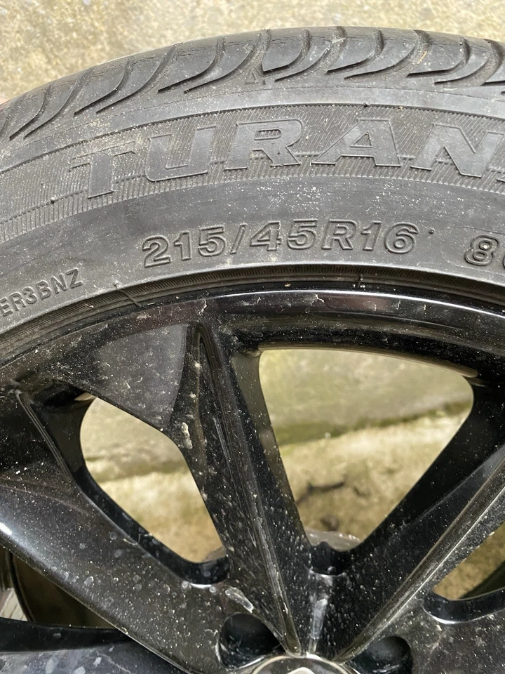 Aluminium-Autoräder  Seat.   Größe: 215/45R16  Color: Schwarz. - Bild 4 von 4