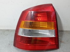 90521542 RÜCKLEUCHTE AUßEN LINKS / 97275 FÜR OPEL ASTRA G HATCHBACK T98 1.6 16
