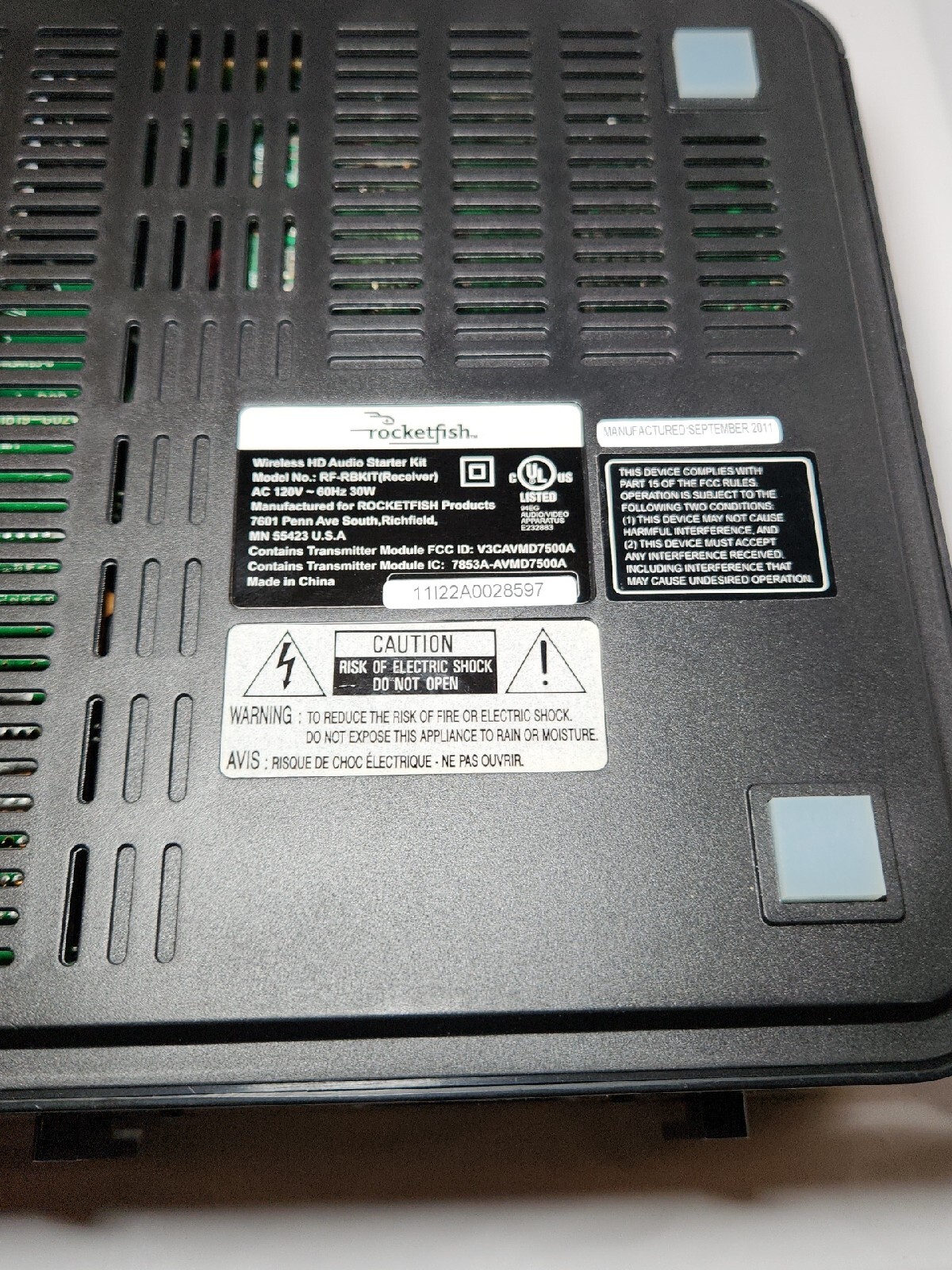 ROCKETFISH Universal Wireless HD Audio Starter Kit RFRBKIT Surround