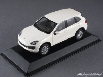 1/43 Minichamps Porsche Cayenne S hybrid (Typ 92A) 2010 - weiß - WAP0200040B