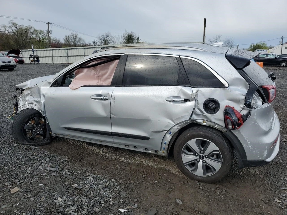 Used A/C Compressor fits: 2017 Kia Niro 1.6L naturally aspirated Grade A - Imagem 2 de 4