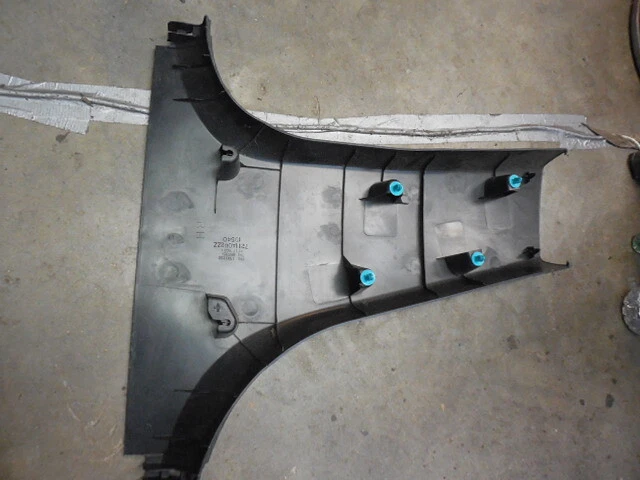 Guarnição de pilar inferior B do passageiro direito compatível com Mitsubishi Galant 2007 - 2012 - Imagem 3 de 4