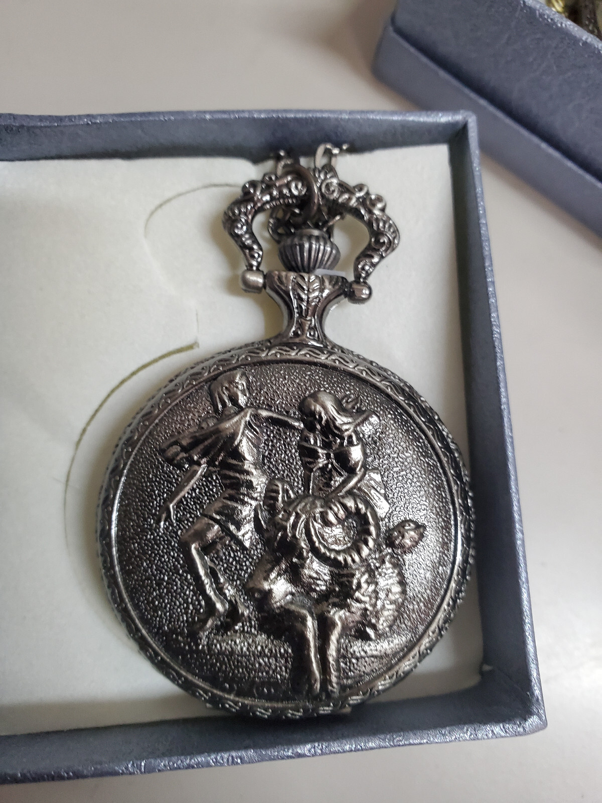 Picture 1 of 2