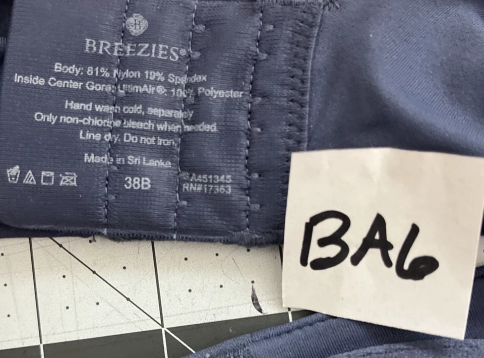 Juego de 2 sujetadores Breezies 38B modernos micro sin cables beige/azul A451345 BA6 Foto 3 de 4