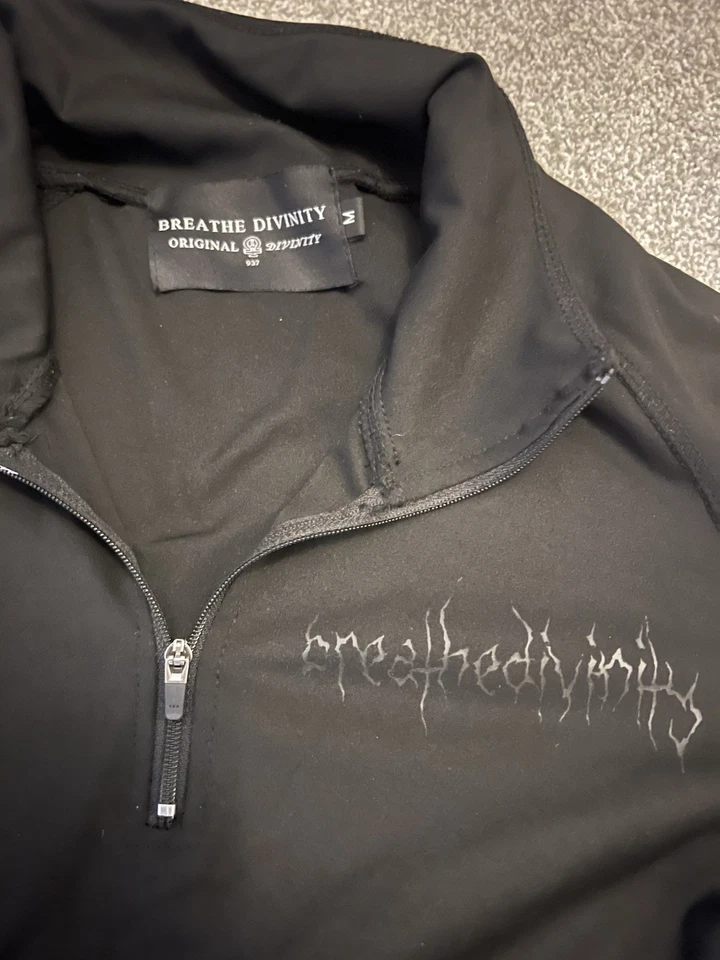 Breathe Divinity Qauter zip Compression Size Medium - Image 4 of 4