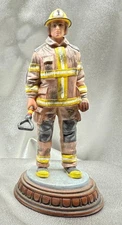 Vanmark Red Hats of Courage Digging it Firefighter Resin Figure FDNY Chief L3