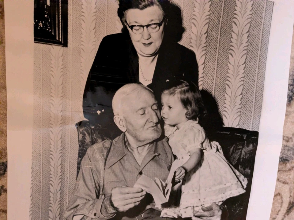 Honus Wagner, Piratas de Pittsburgh Gran campocorto de todos los tiempos 1953 AP Wirephoto Foto 2 de 4