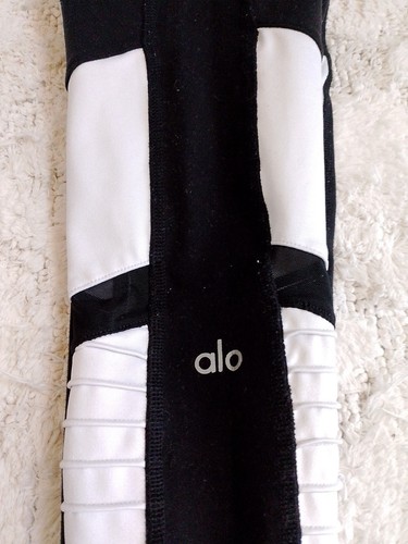 Alo Yoga High-Waist Moto Leggings Black White Womens Athleisure Mesh Size XXS - Picture 8 of 9