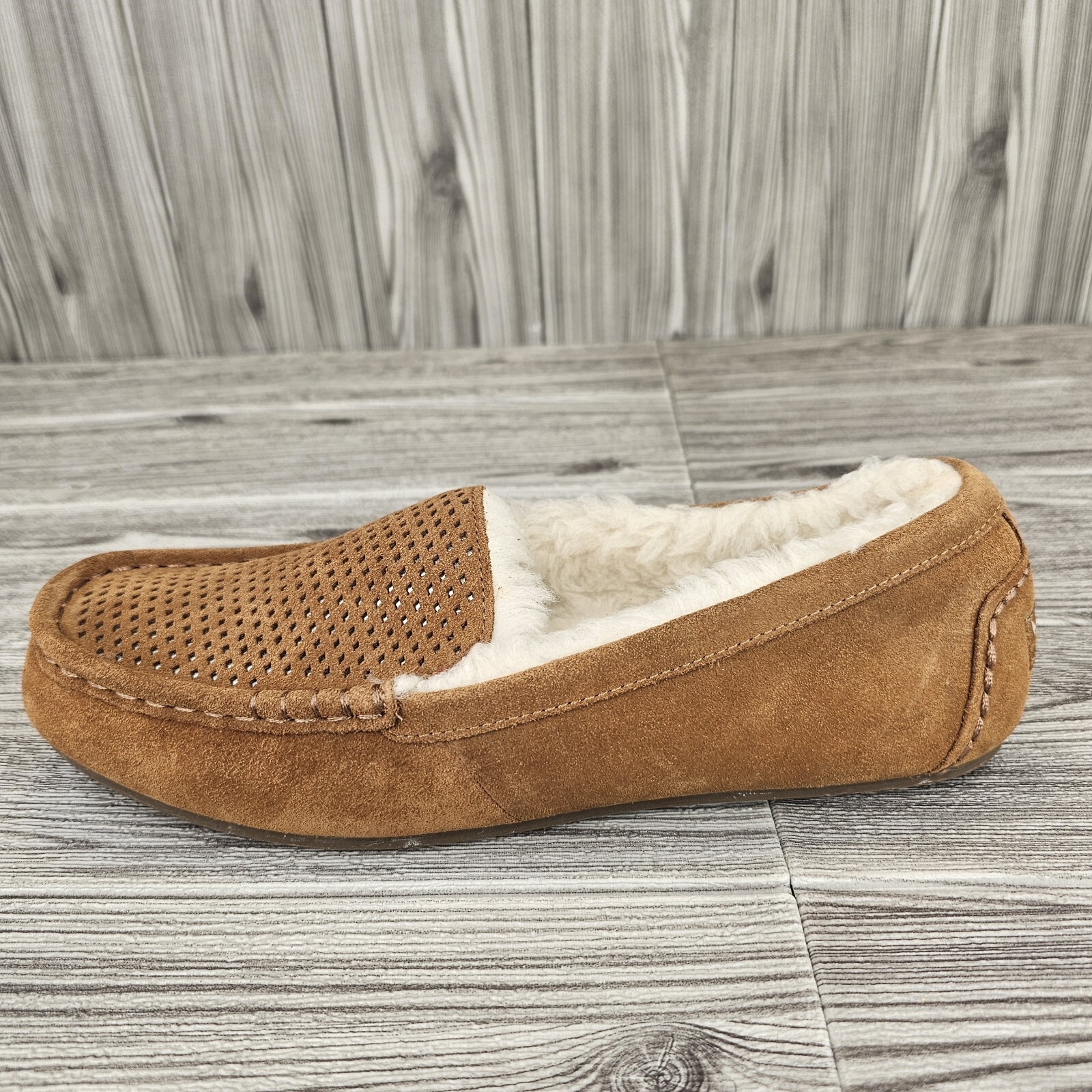 Koolaburra by UGG Lezly Perf Slippers Chesnut Women's Size 10 NEW
