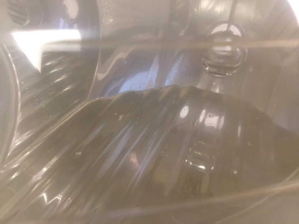 1997 - 2003 Chevrolet Malibu Driver Lh Halogen Headlight OEM - Image 2 of 4