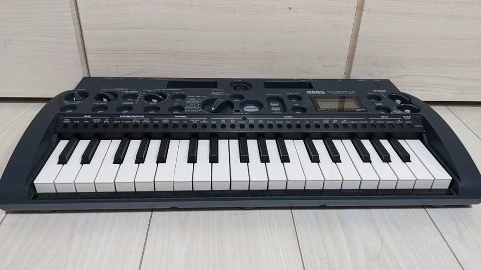 Korg MS1 microSAMPLER Sampling Keyboard Black Music Instruments - Image 4 of 4