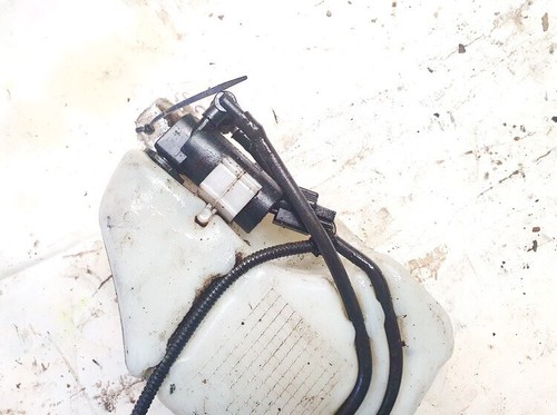 Ford Focus 2004 Windshield Windscreen Washer Pump 1s7117k624fe, Ge #1527984-16