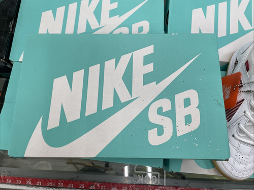 NIKE SB GATO QS- MEN'S 7.5 -NEW IN BOX- *COLLECTABLE* - Picture 6 of 10