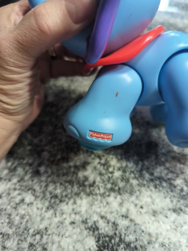 Juguete plástico para bebé DUMBO Fisher Price elefante Disney clicker amigos 2012 niño pequeño - Imagen 6 de 7